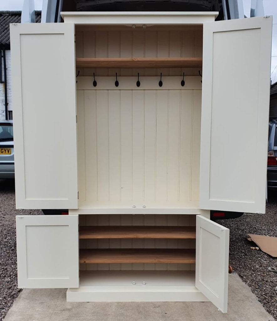 door over door Hallway, Utility, Cloak Room Storage Cupboard