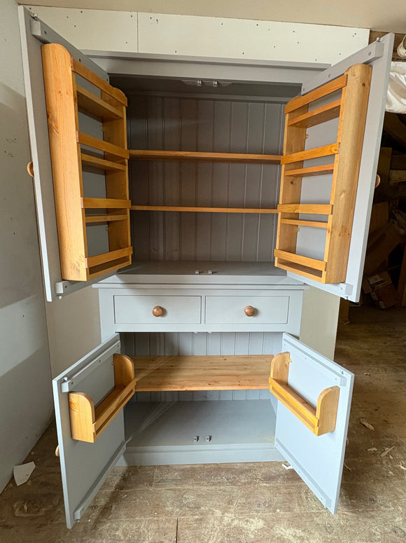 ***IN STOCK*** ONE ONLY***BESPOKE KITCHEN LARDER/PANTRY  ***CLEARANCE***