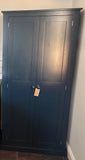 Kitchen with blue cabinets, 