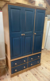 **3 Door Triple Wardrobe with Drawers