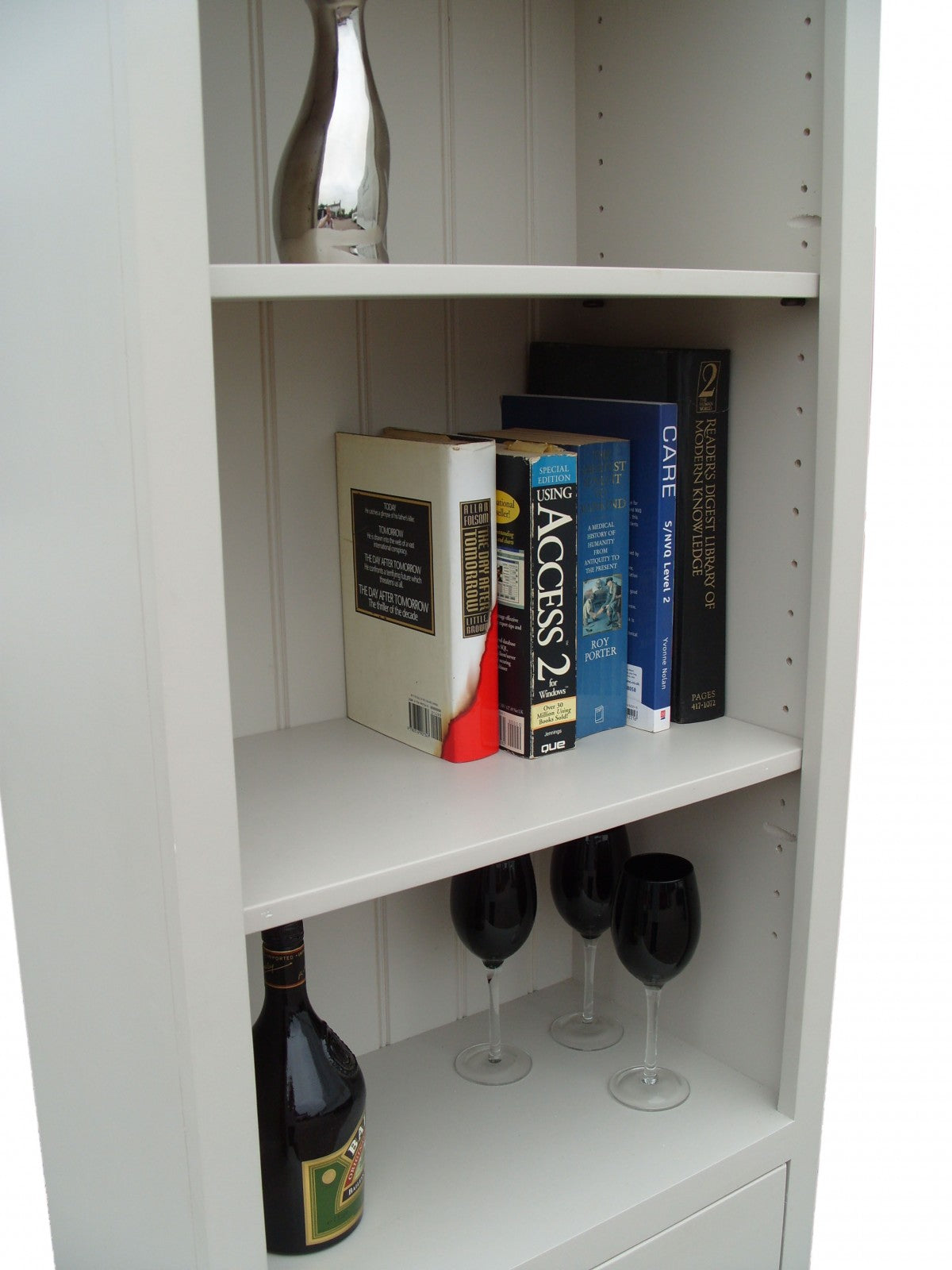 Tall Display with Wine Rack 2 Drawers Cheshire Pine and Oak